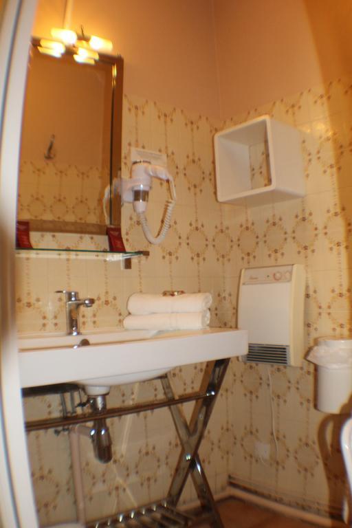 Hotel Raymond VII Cordes-sur-Ciel Room photo